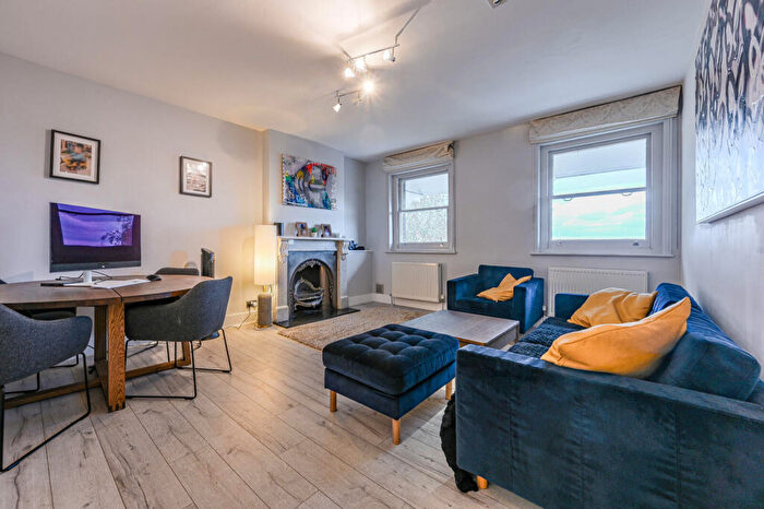 2 Bedroom Flat For Sale In Talbot Place, Blackheath, London, SE3