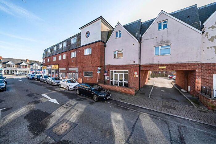 2 Bedroom Flat For Sale In London Road, Portsmouth, PO2