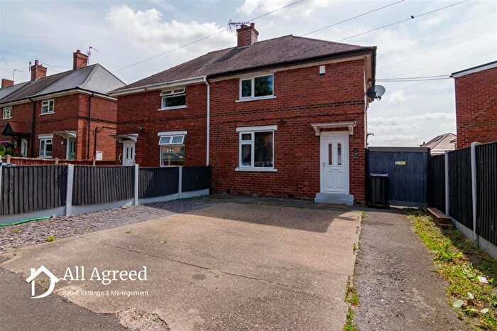 3 Bedroom Semi-Detached House To Rent In St Johns Road, Ilkeston, DE7
