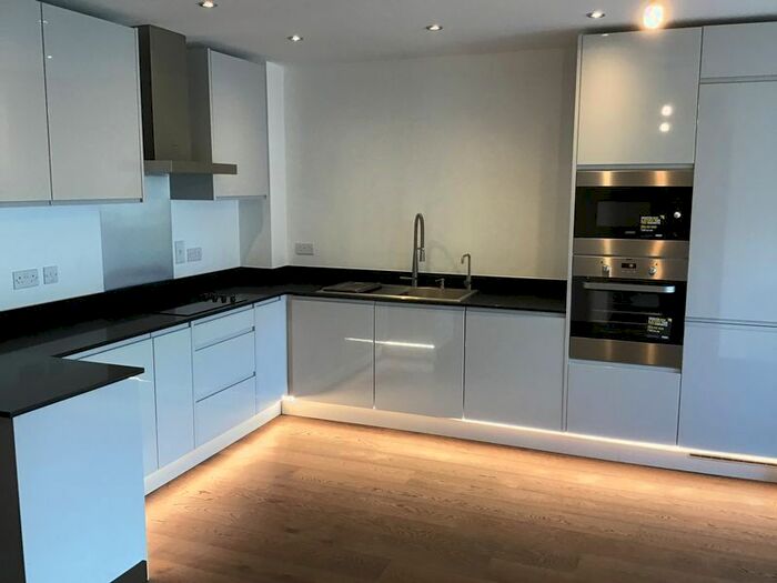 2 Bedroom Flat To Rent In East Station Road, Peterborough, PE2