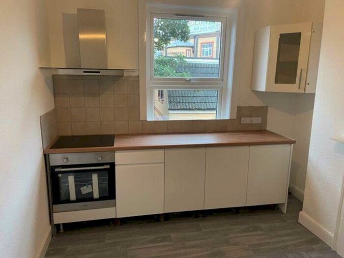 1 Bedroom Flat To Rent In Studio Flat In Southampton, SO14