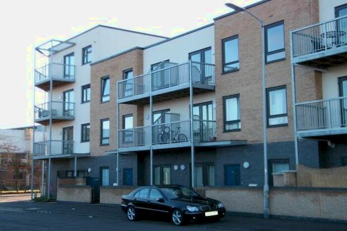 2 Bedroom Flat To Rent In Avontar Road, South Ockendon, RM15