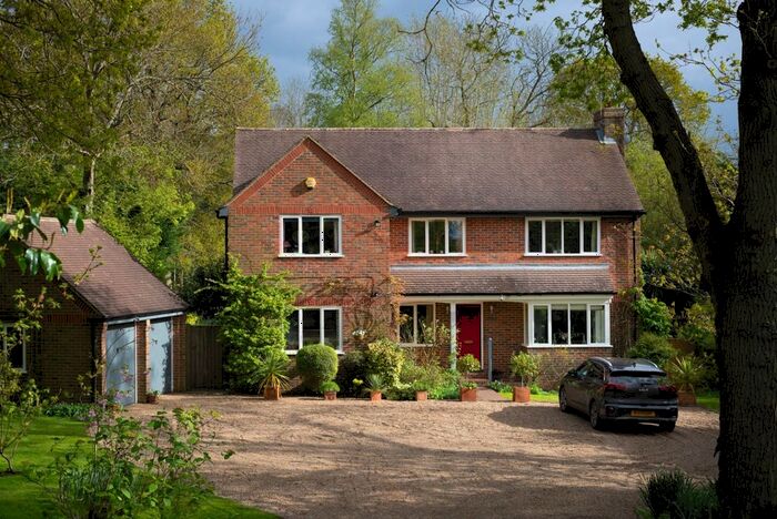 4 Bedroom Detached House For Sale In Pluckley, Ashford, TN27