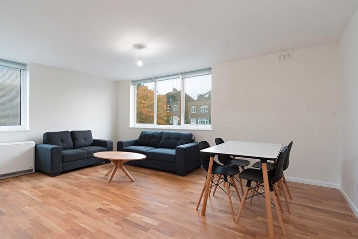 2 Bedroom Flat To Rent In Dinerman Court, Boundary Road, St John's Wood, London, NW8