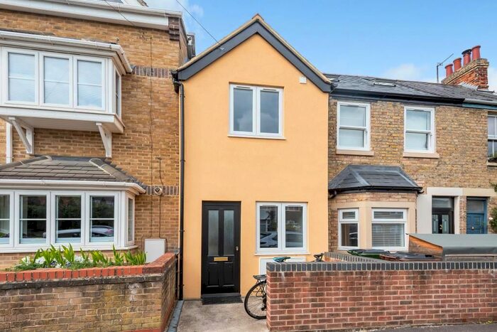 3 Bedroom Terraced House To Rent In Edgeway Road, Marston, OX3