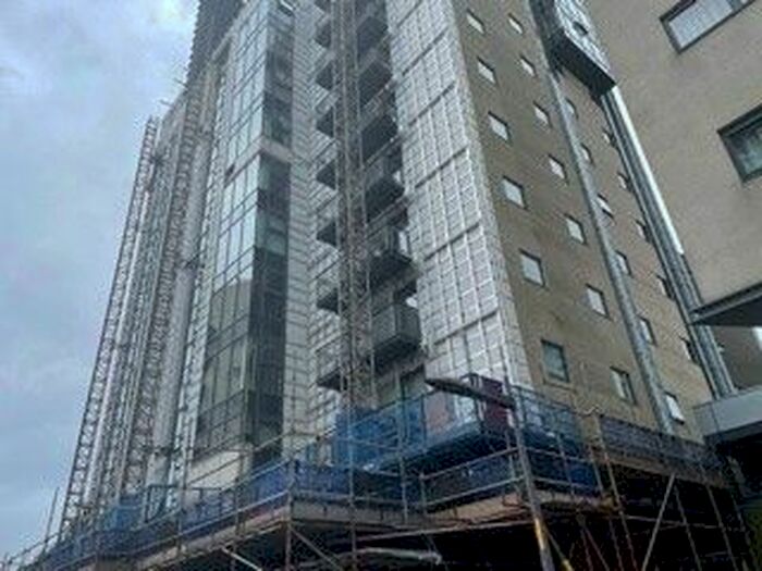 2 Bedroom Terraced House To Rent In Castlebank Drive, Glasgow, G11