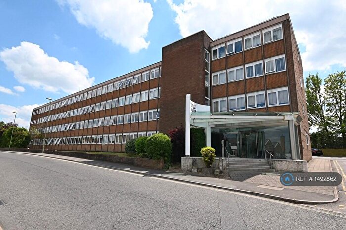 1 Bedroom Flat To Rent In Wella House, Basingstoke, RG22
