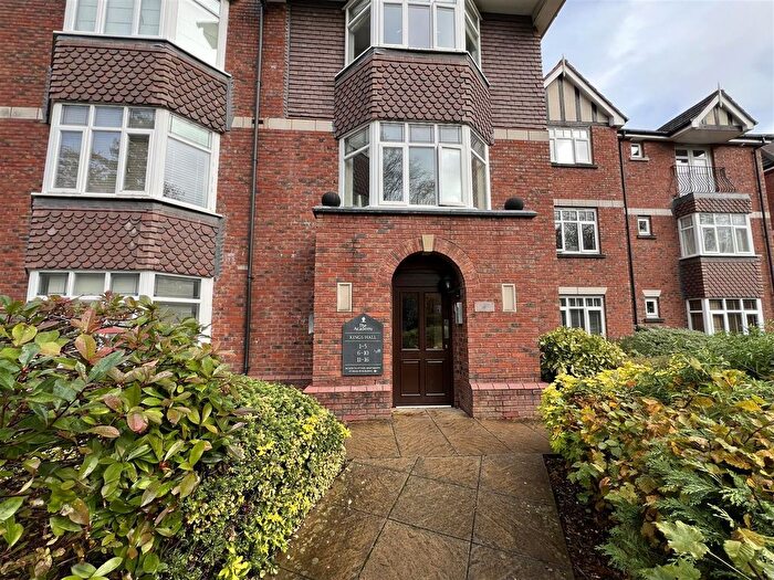 2 Bedroom Property To Rent In Apartment Kings Hall, Wake Green Road, Moseley, B13
