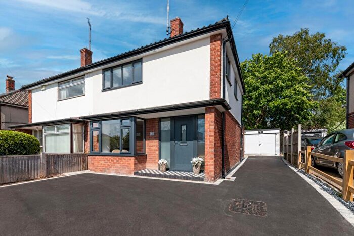 3 Bedroom Semi-Detached House For Sale In Sutton Drive, Chester, CH2