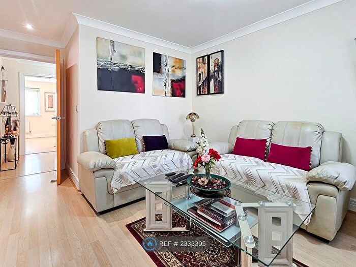 2 Bedroom Flat To Rent In Imperial Drive, Harrow, HA2