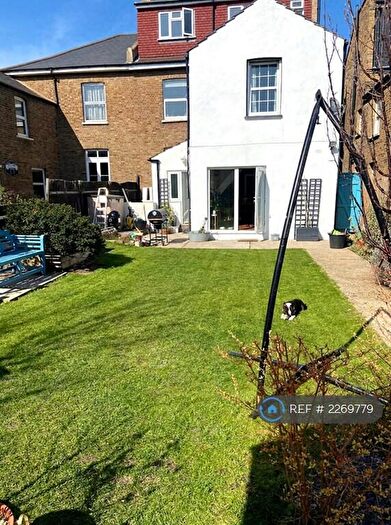 2 Bedroom Maisonette To Rent In Stanstead Road, London, SE23