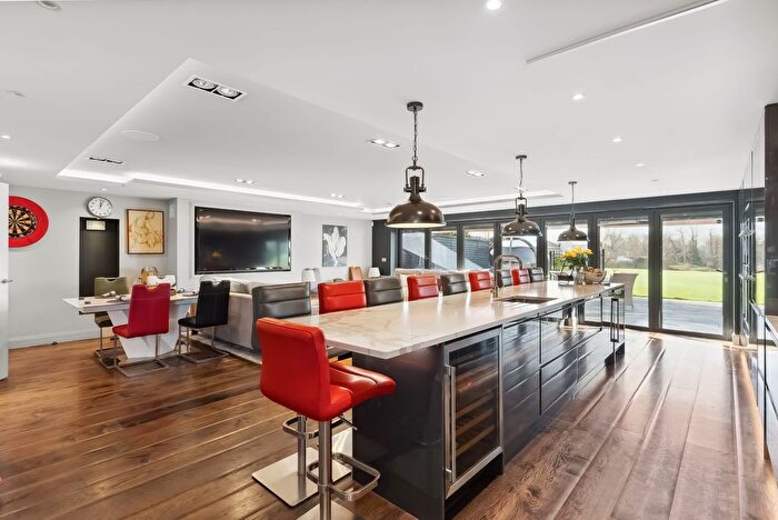 4 Bedroom End Of Terrace House To Rent In Peaches Close, Cheam, SM2