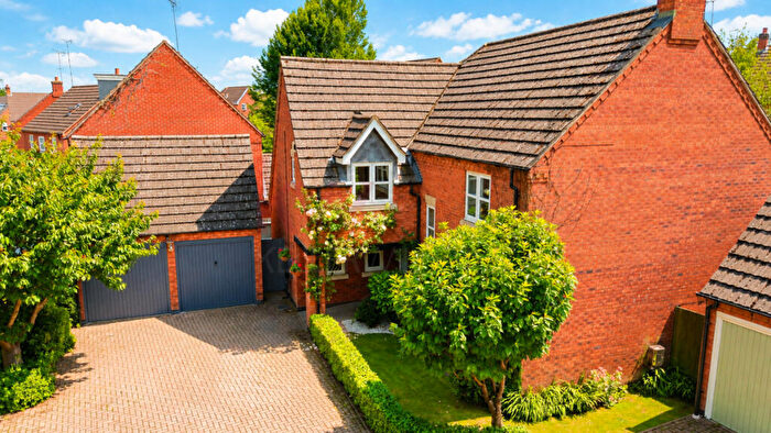 4 Bedroom Detached House For Sale In Acre Close, Daventry, NN11