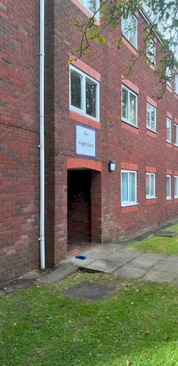 1 Bedroom Flat To Rent In Knight Court, Buxton Road, Stockport, Greater Manchester, SK2