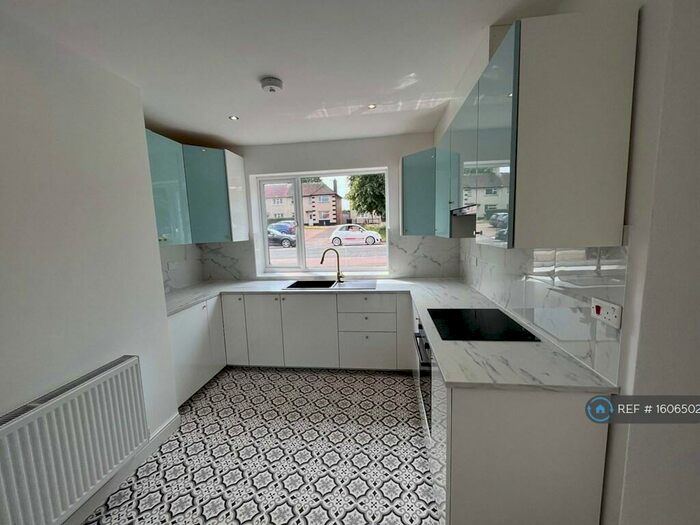 4 Bedroom Semi-Detached House To Rent In Osmaston Park Road, Derby, DE24