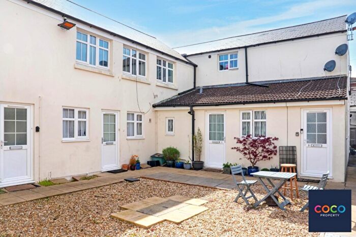 1 Bedroom Apartment For Sale In Olga Road, Dorchester, Dorset, DT1