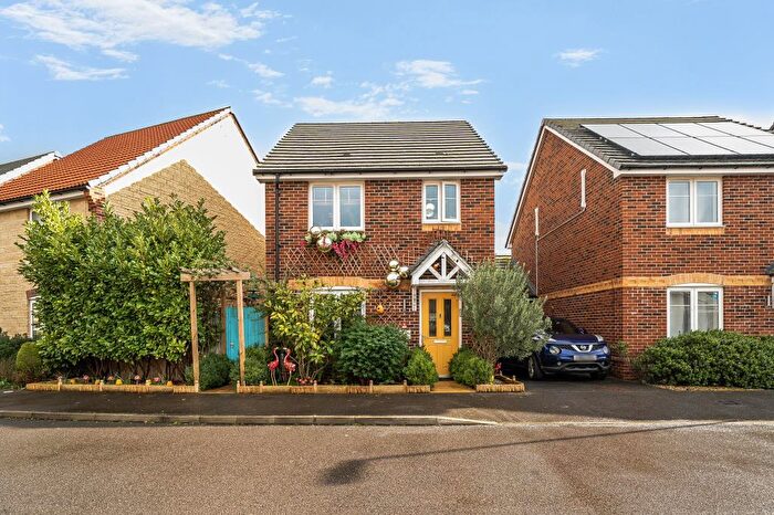 4 Bedroom Detached House For Sale In Bluebell Lane, Didcot, OX11