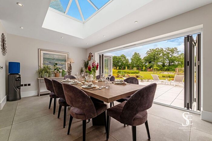 5 Bedroom Detached House For Sale In Redlake Lane, Wokingham, RG40