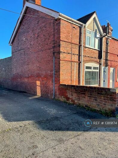 2 Bedroom End Of Terrace House To Rent In Carlyle Road, Rotherham, S66