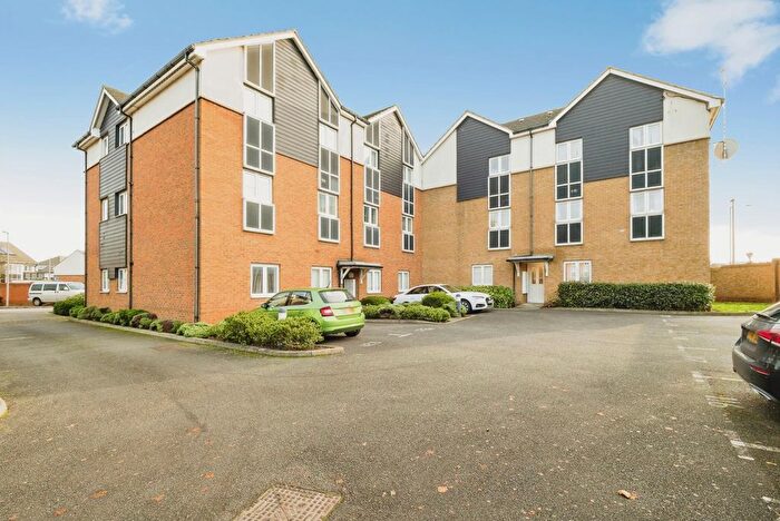 2 Bedroom Flat For Sale In Bridgland Road, Purfleet-On-Thames, Essex, RM19