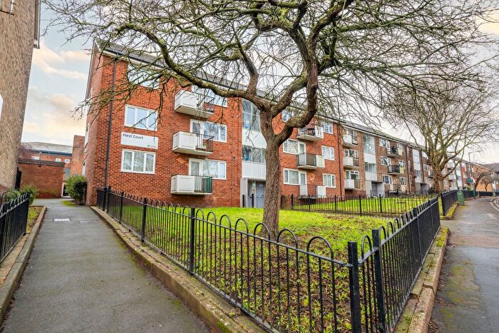 2 Bedroom Flat For Sale In Hirst Court, Radford, NG7