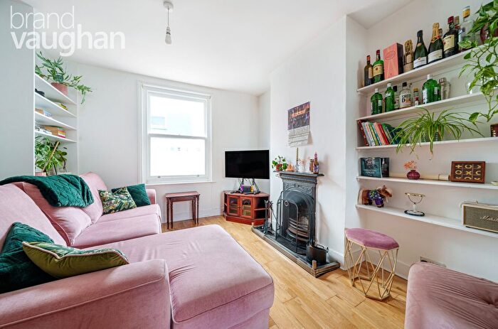 2 Bedroom Terraced House To Rent In Southover Street, Brighton, BN2