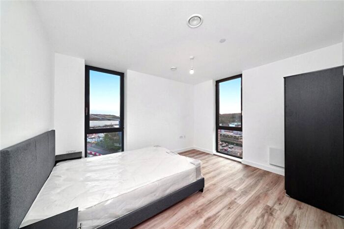 2 Bedroom Apartment To Rent In Viva Court, Kimpton Road, Luton, LU2