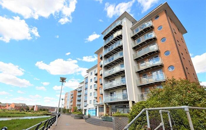 2 Bedroom Flat To Rent In Hawkins Road, Colchester, Colchester, Essex, CO2