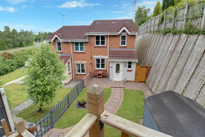 3 Bedroom Semi-Detached House To Rent In Beaufighter Grove, Tunstall, Stoke-On-Trent, ST6