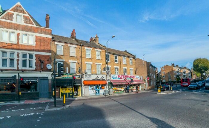 2 Bedroom Flat To Rent In Homerton High Street, London, E9