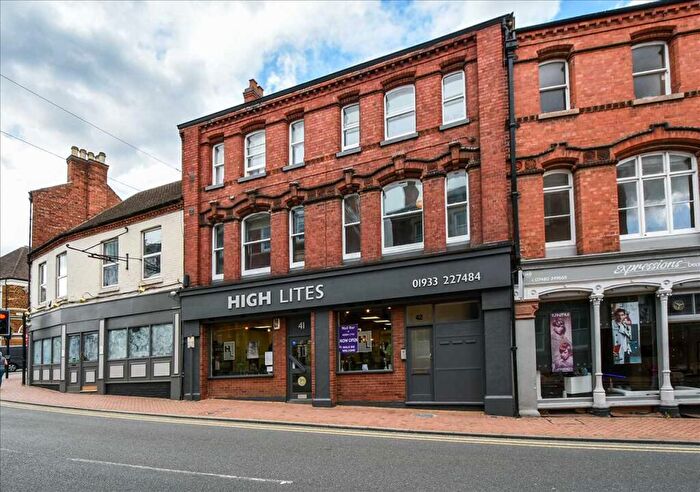 2 Bedroom Apartment To Rent In High Street, Wellingborough, NN8