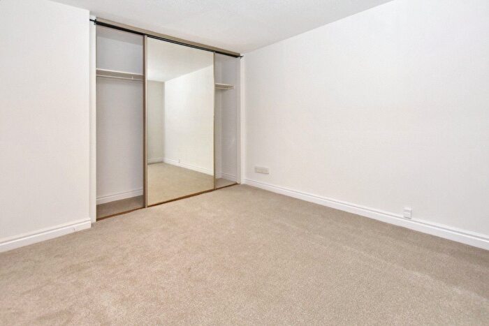 2 Bedroom Flat For Sale In The Cricketers, Leeds, West Yorkshire, LS5