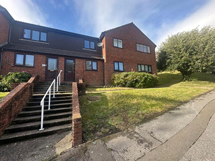 2 Bedroom Apartment For Sale In Enbrook Road, Sandgate, CT20
