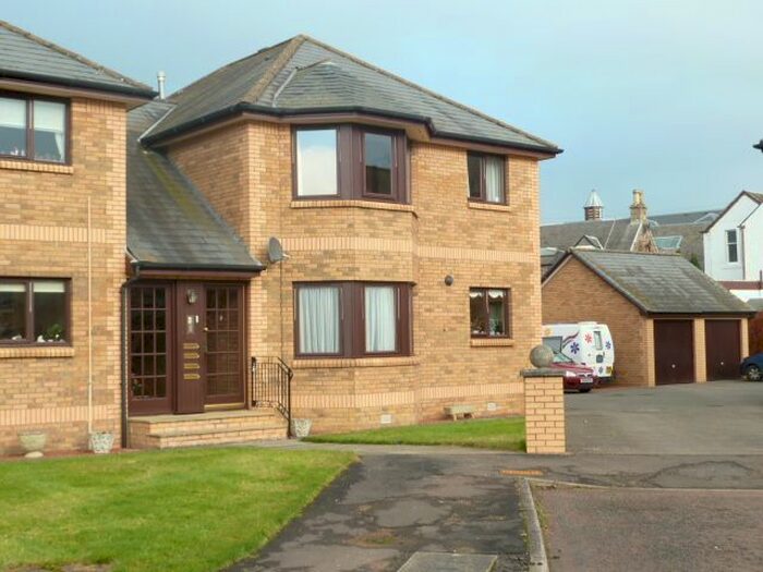 2 Bedroom Flat To Rent In Mercat Loan, Biggar, ML12