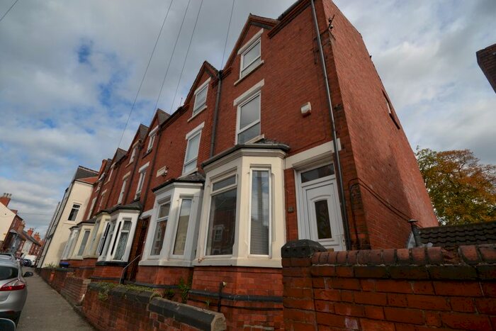 3 Bedroom End Of Terrace House To Rent In Carlingford Road, Hucknall, Nottingham, NG15