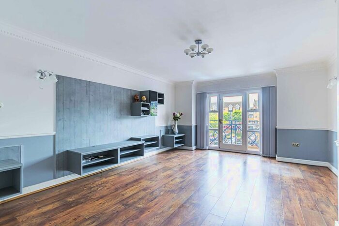 2 Bedroom Flat To Rent In Evans Wharf, Hemel Hempstead, HP3