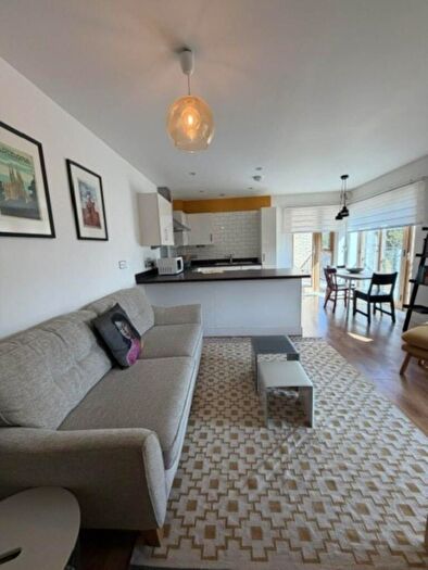 1 Bedroom Flat To Rent In Church Road, Leyton, E10