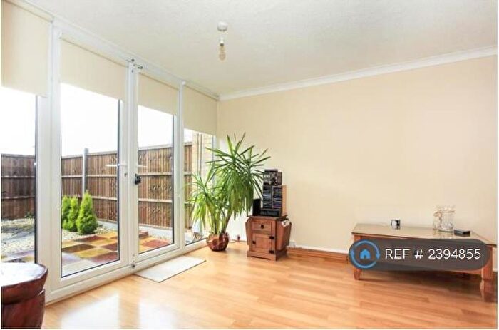1 Bedroom Flat To Rent In Beckingham, Orton Goldhay, Peterborough, PE2