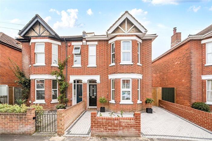 3 Bedroom Semi Detached House For Sale In Whitworth Road, Southampton, Hampshire, SO18