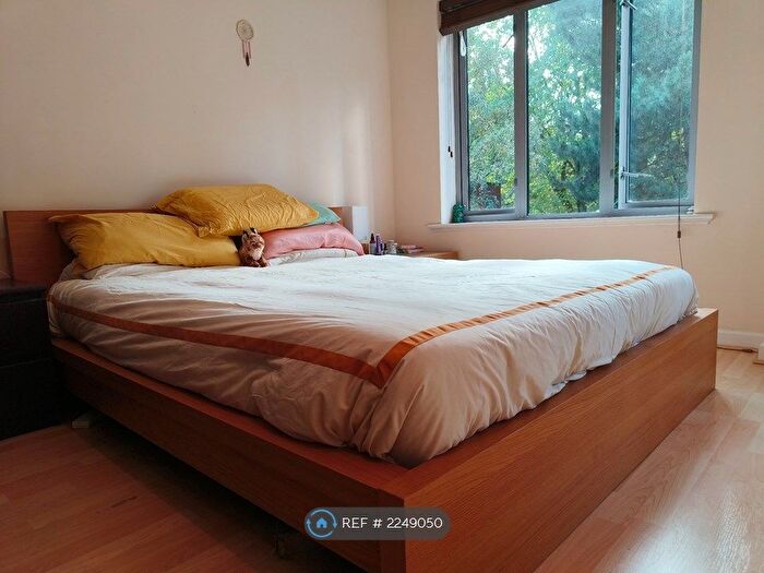 1 Bedroom Flat To Rent In Broadwalk, Birmingham, B1