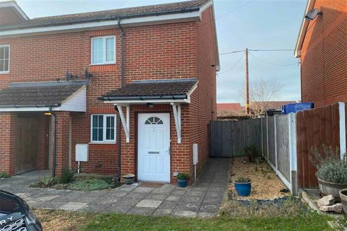 1 Bedroom Maisonette Flat To Rent In Bramley, RG26