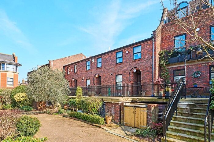 3 Bedroom Property For Sale In Haygarth Place, Wimbledon, SW19