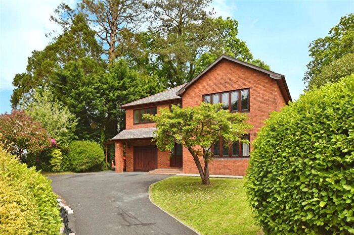 4 Bedroom Detached House For Sale In Oak Tree Close, Ammanford, Carmarthenshire, SA18