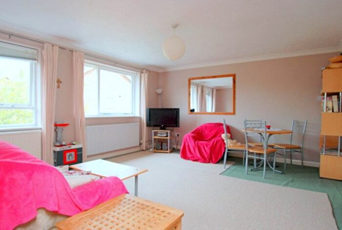 2 Bedroom Flat To Rent In Howard Mews, Norwich, NR3