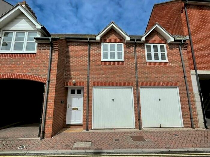 2 Bedroom House To Rent In West Street, Weymouth, DT4