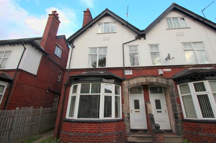 7 Bedroom Semi-Detached House To Rent In St Michaels Villas, Headingley, Leeds, LS6