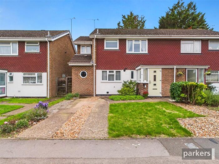 4 Bedroom Semi-Detached House For Sale In Sherbourne Drive, Woodley, Reading, Berkshire, RG5