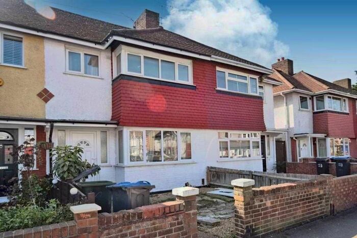 4 Bedroom Terraced House To Rent In Gorringe Park Avenue, Mitcham, CR4