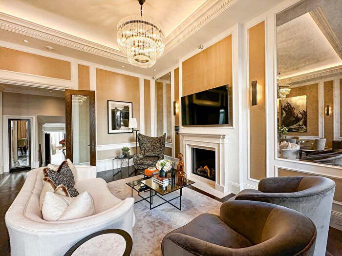 2 Bedroom Flat To Rent In Prince Of Wales Terrace, Kensington, London, W8