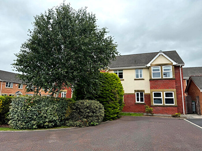 2 Bedroom Flat To Rent In Merton Terrace, Lytham St. Annes, FY8